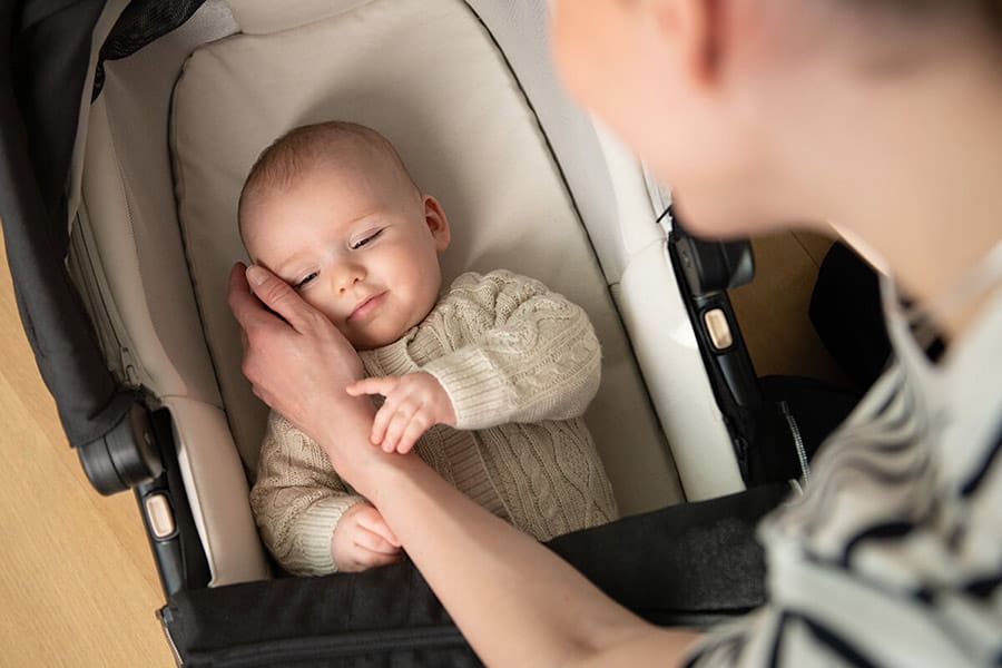 Košare za bebe: kako odabrati savršenu za prve mjesece?